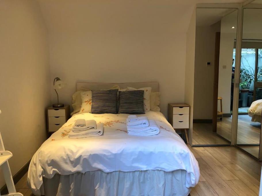 Quiet Kensington Flat Ideal For Central לונדון מראה חיצוני תמונה
