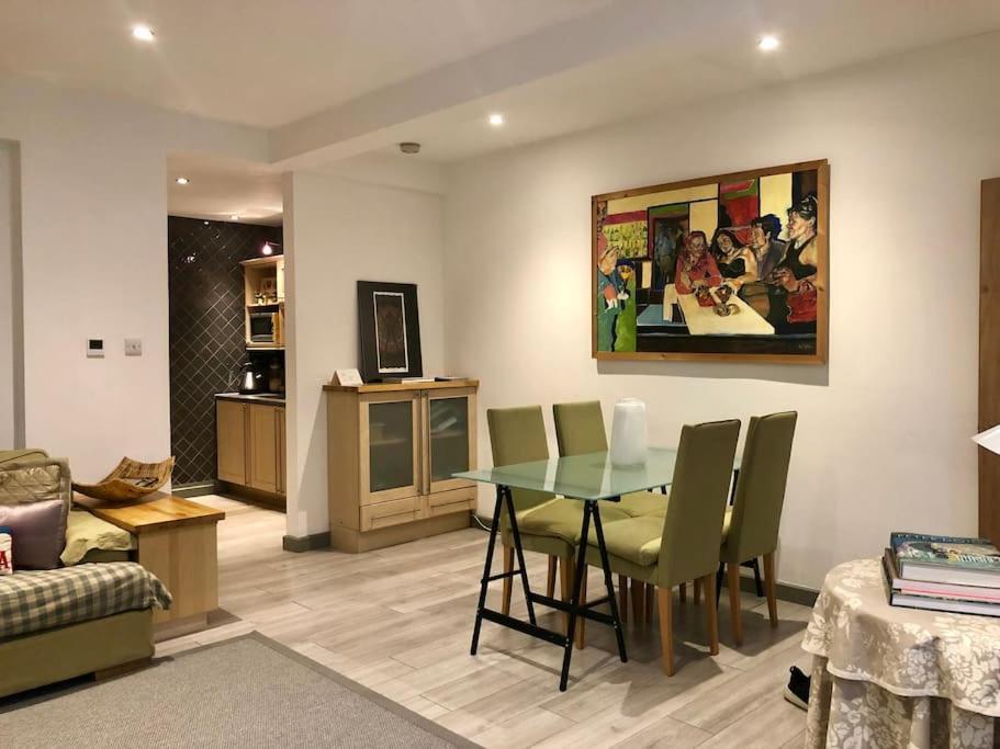 Quiet Kensington Flat Ideal For Central לונדון מראה חיצוני תמונה